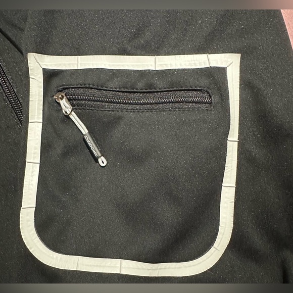 New Balance: Men's Light Jacket- Size Medium - Picture 8 of 13